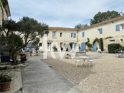 Fonds de commerce - Magasins - 2 000 m²