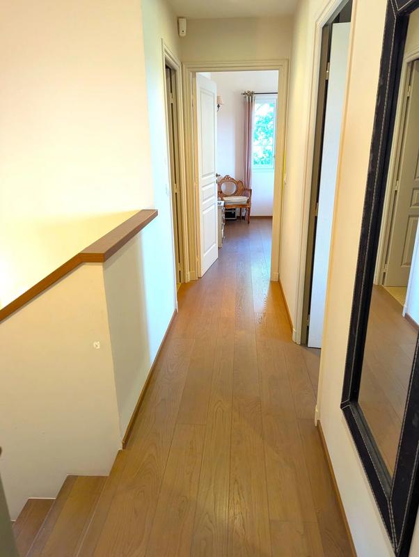 Villa - 185 m² - 5 pièces