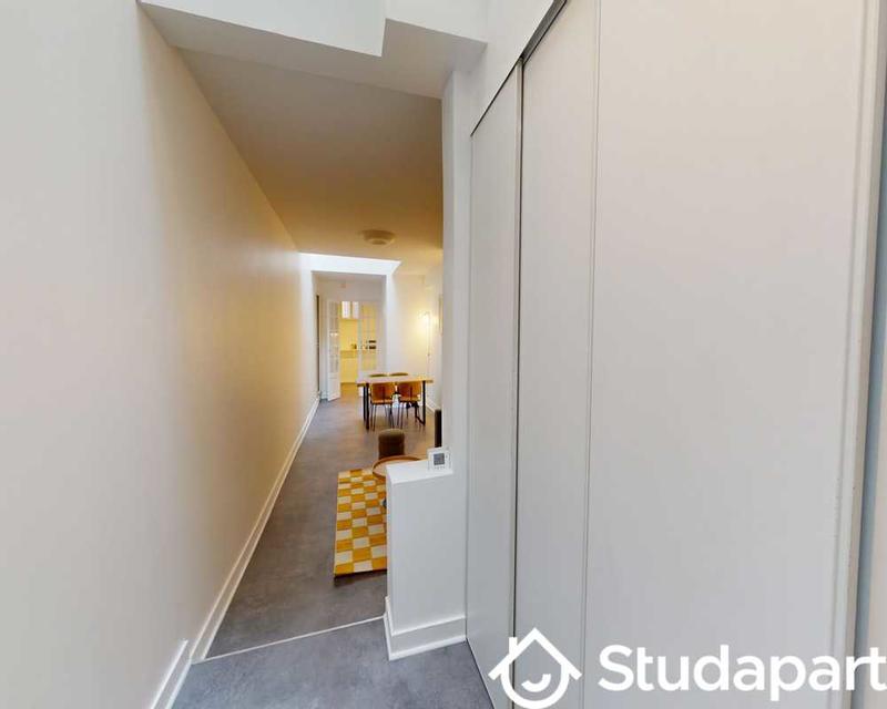 Chambre - 120 m² - 1 pièce