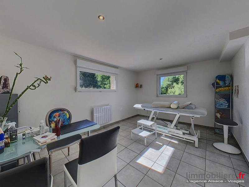 Maison - 230 m² - 11 pièces