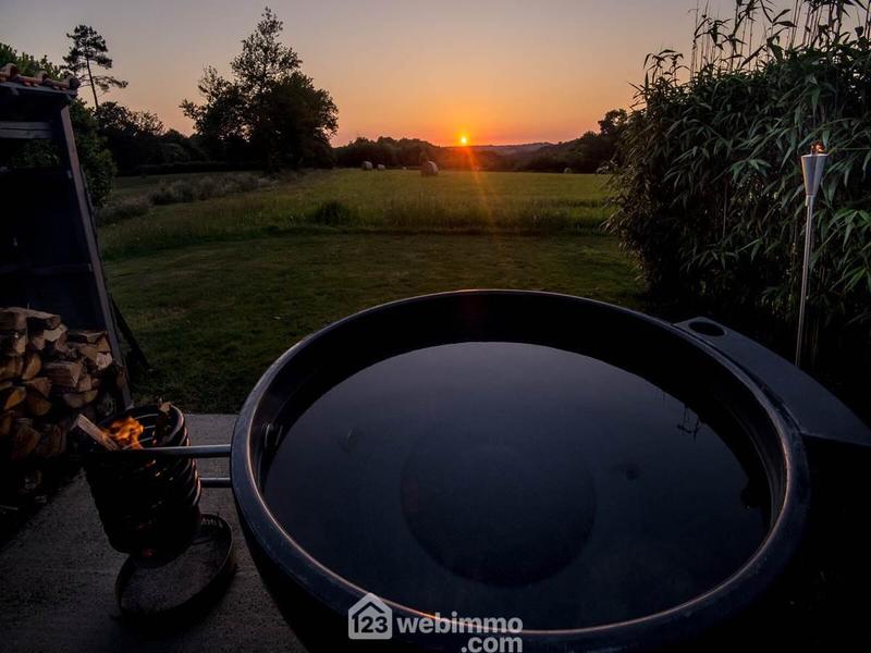 Maison - 737 m² - 20 pièces