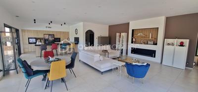 Villa - 213 m² - 5 pièces
