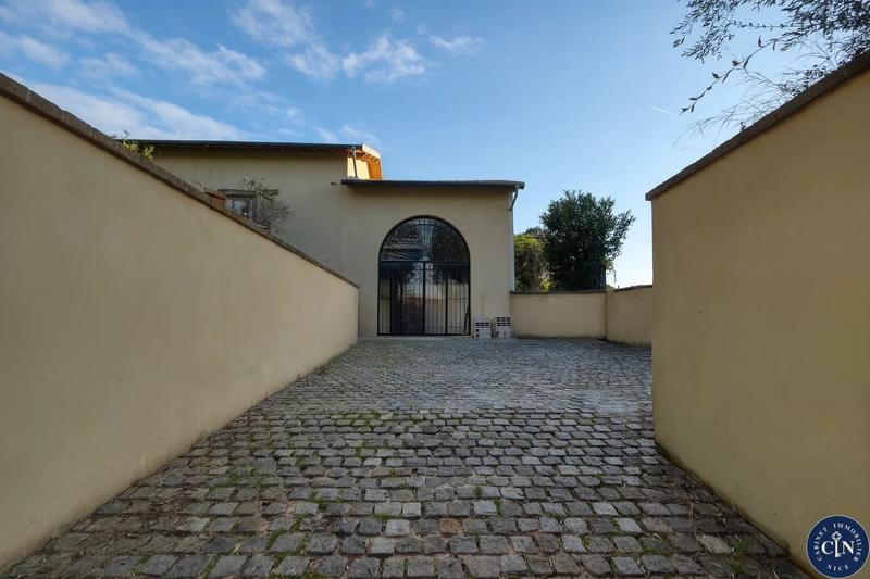 Maison - 143 m² - 5 pièces