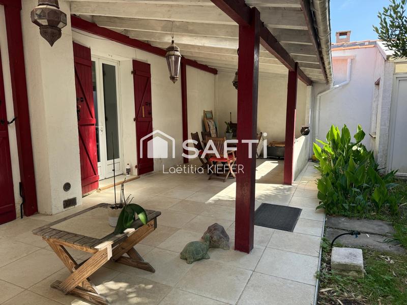 Maison - 198 m² - 10 pièces