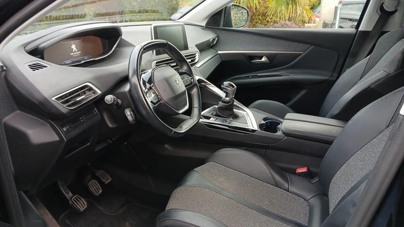 Peugeot 3008 II 1.2 PureTech 130 Allure Business