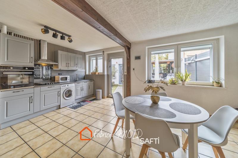 Maison - 140 m² - 6 pièces