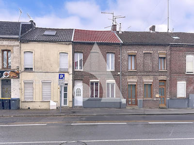 Maison - 89 m² - 6 pièces