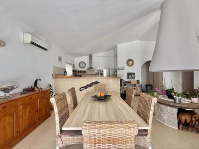 Maison - 111 m² - 5 pièces