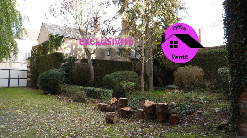 Maison - 240 m² - 10 pièces