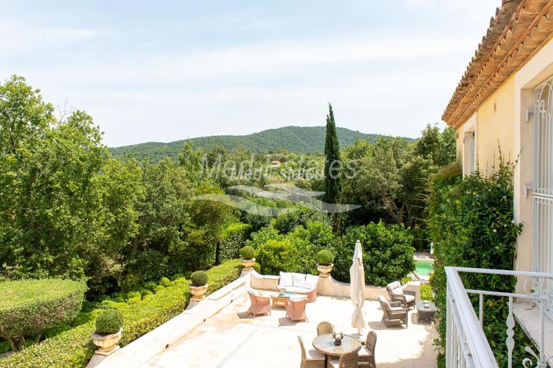 Villa - 250 m² - 5 pièces