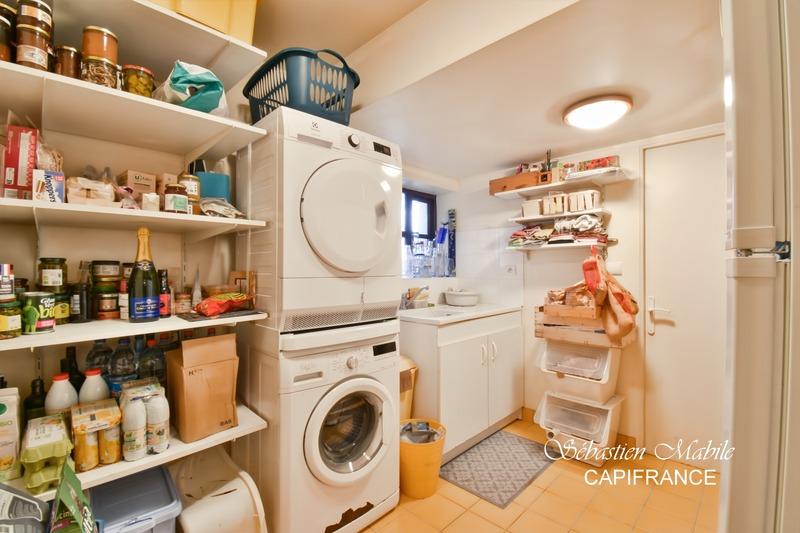 Maison - 198 m² - 7 pièces