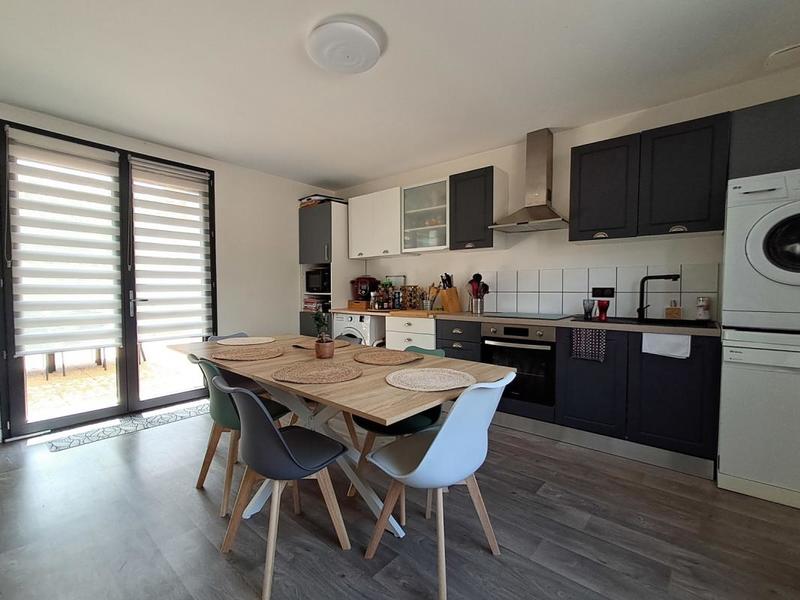 Maison - 200 m² - 8 pièces