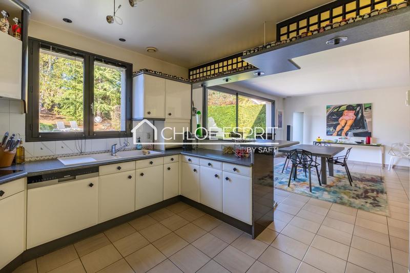 Maison - 140 m² - 6 pièces