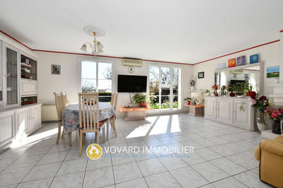 Maison - 193 m² - 9 pièces
