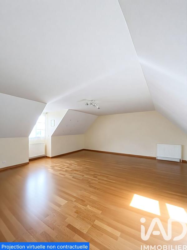 Maison - 240 m² - 9 pièces