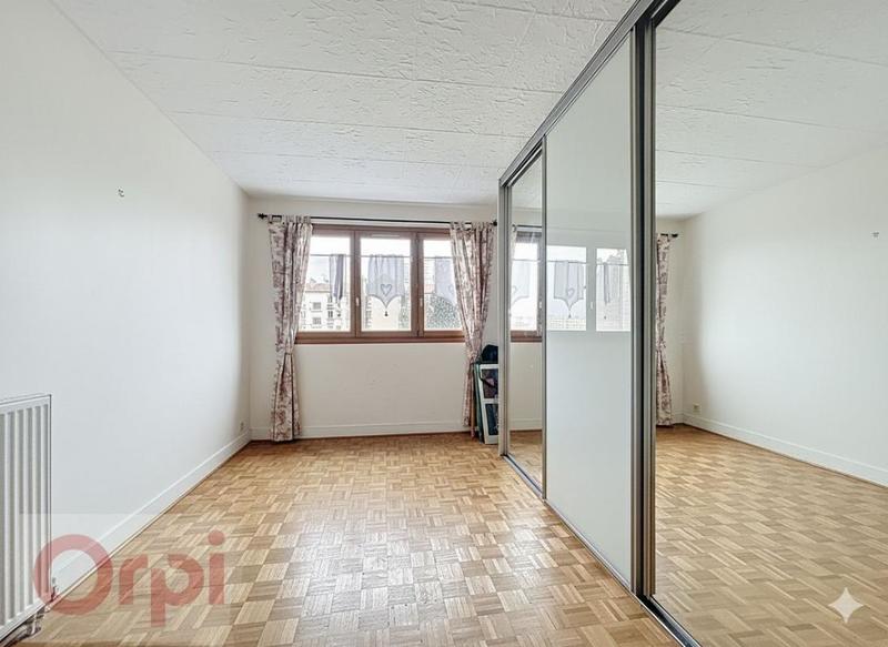 Appartement - 77 m² - 3 pièces