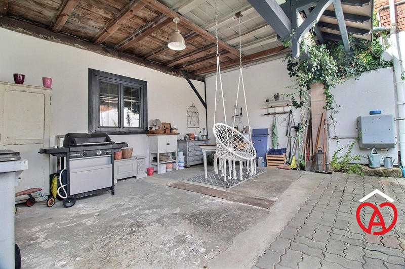 Maison - 229 m² - 7 pièces