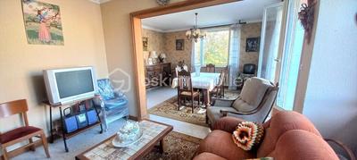 Maison traditionnelle - 160 m² - 6 pièces