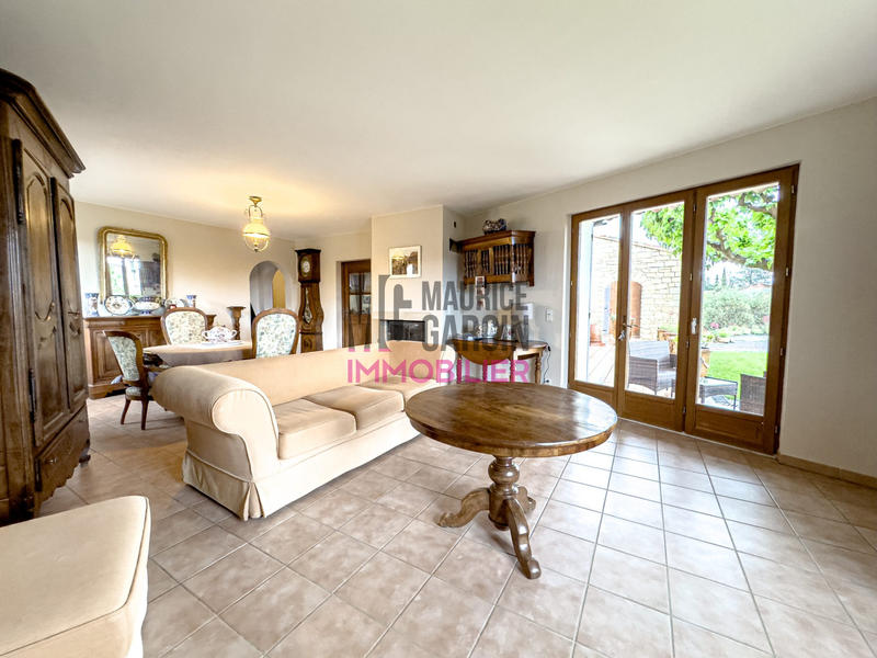 Maison - 200 m² - 9 pièces