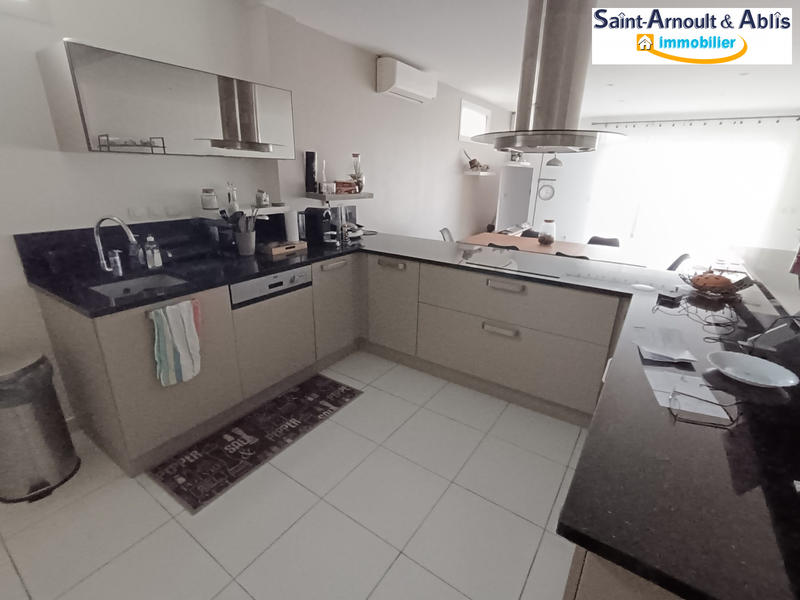 Maison - 96 m² - 5 pièces