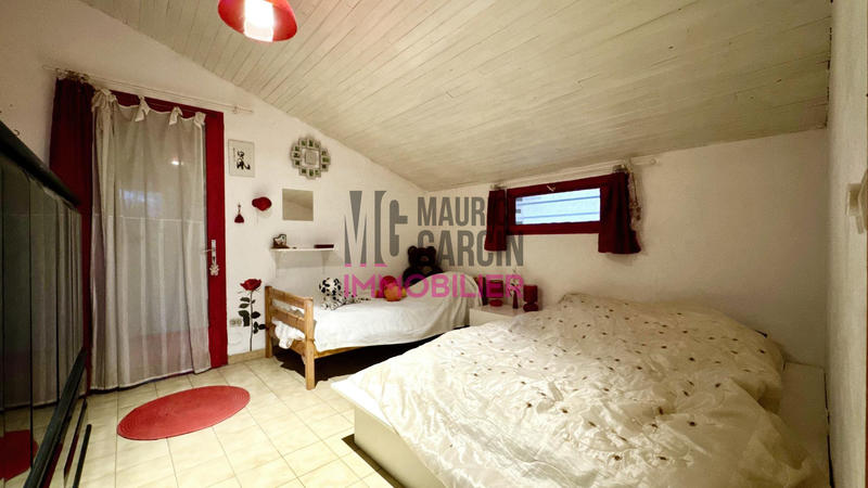 Maison - 224 m² - 9 pièces