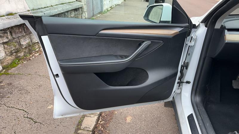 Tesla Model y I 514 Dual motor Awd Long Range