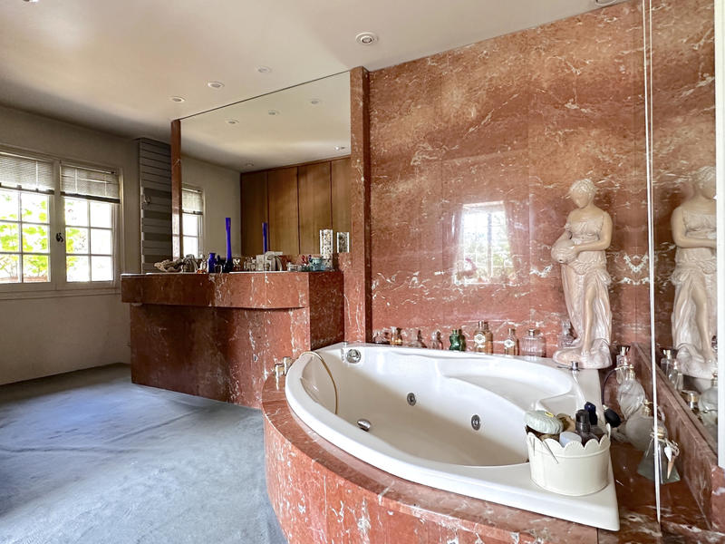 Château - 430 m² - 12 pièces