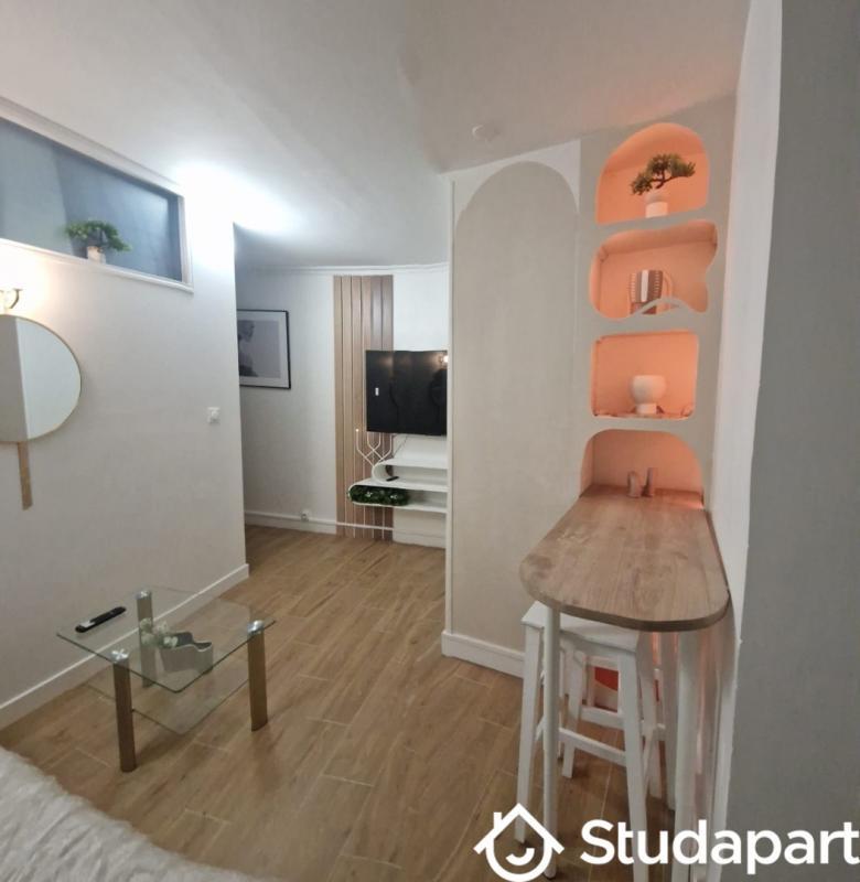 Chambre - 9 m² - 1 pièce