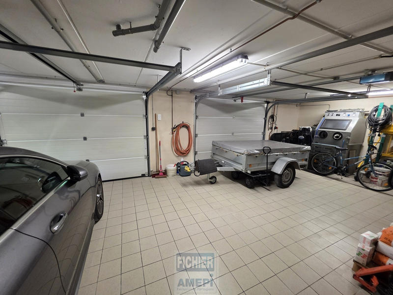 Maison - 226 m² - 8 pièces