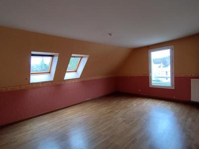 Appartement - 93 m² - 5 pièces