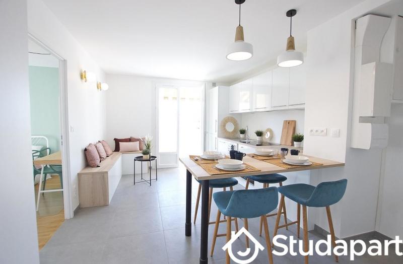 Chambre - 10 m² - 1 pièce