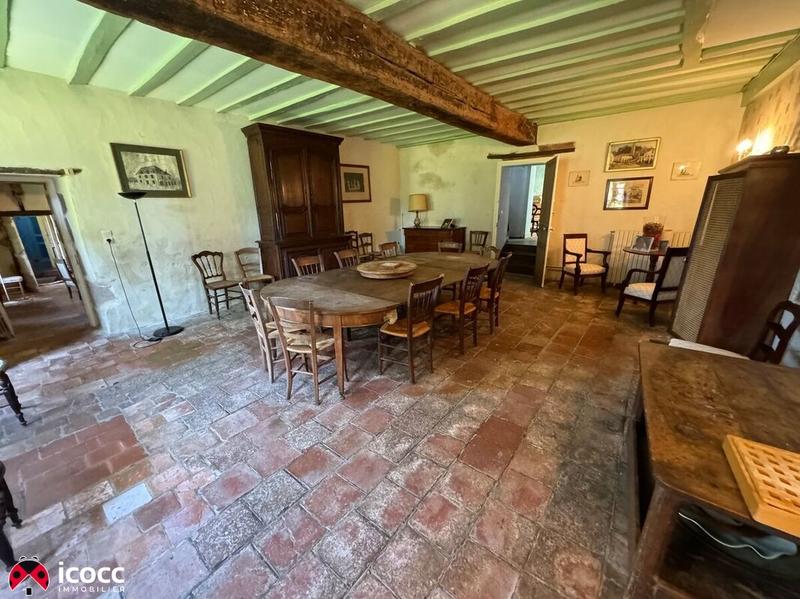 Demeure - 563 m² - 18 pièces