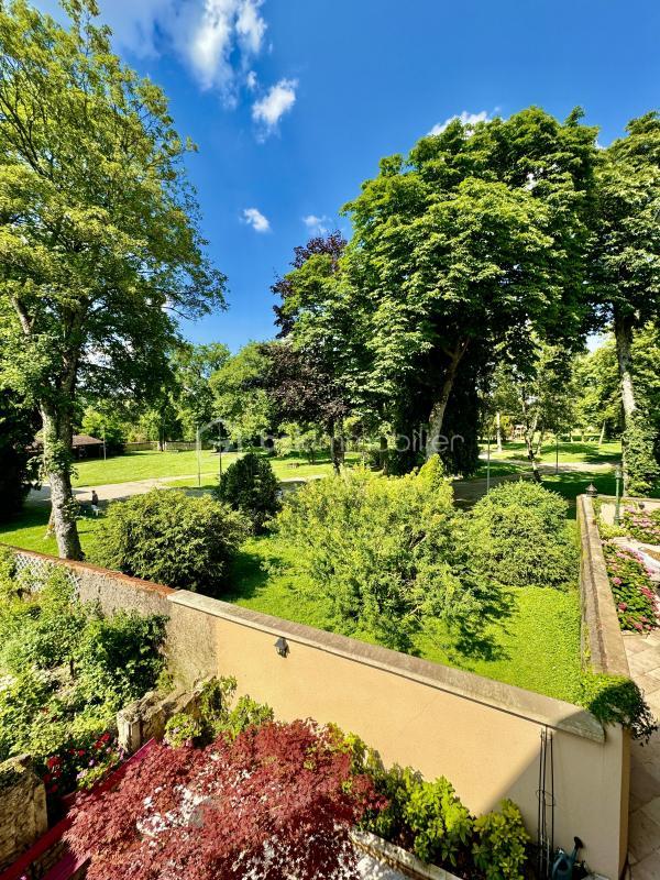 Immeuble - 285 m² - 15 pièces