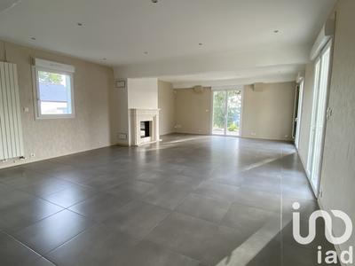 Maison - 223 m² - 7 pièces