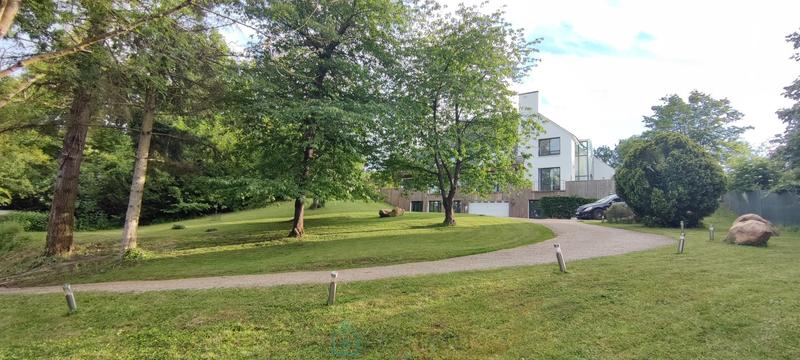 Maison d'architecte - 465 m² - 12 pièces