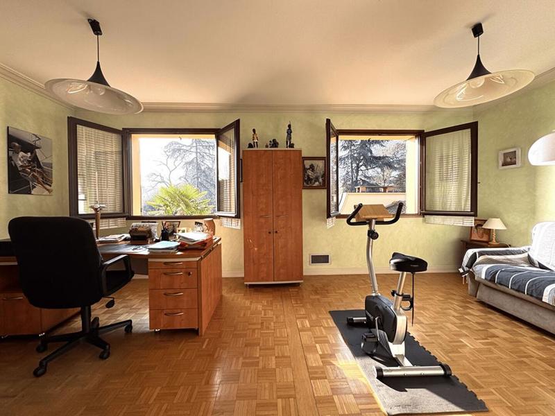 Maison - 434 m² - 7 pièces