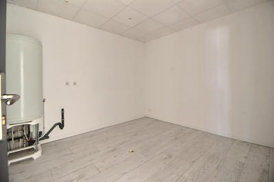 Local d'activité / Entrepôt - 132 m² - 6 pièces