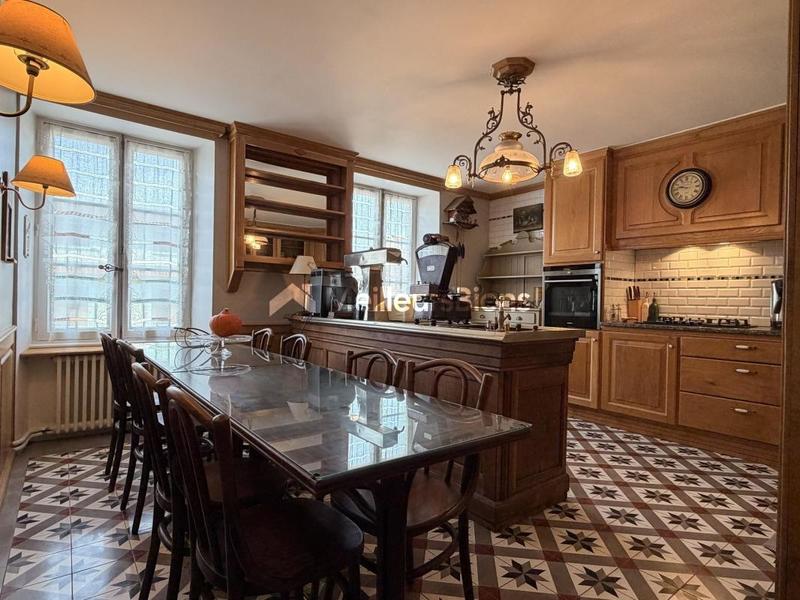 Maison bourgeoise - 313 m² - 10 pièces