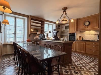 Maison bourgeoise - 313 m² - 10 pièces