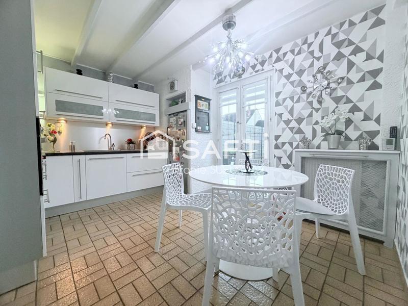 Maison - 97 m² - 5 pièces