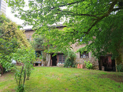 Maison - 210 m² - 9 pièces