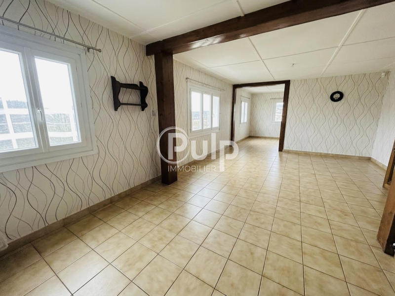 Maison - 122 m² - 8 pièces