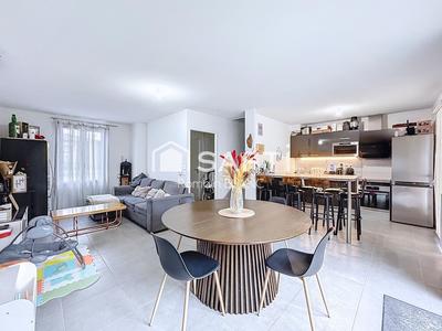 Maison - 83 m² - 4 pièces