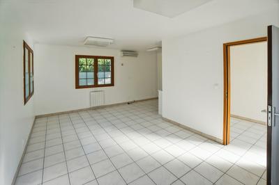 Local d'activité / Entrepôt - 96 m² - 4 pièces