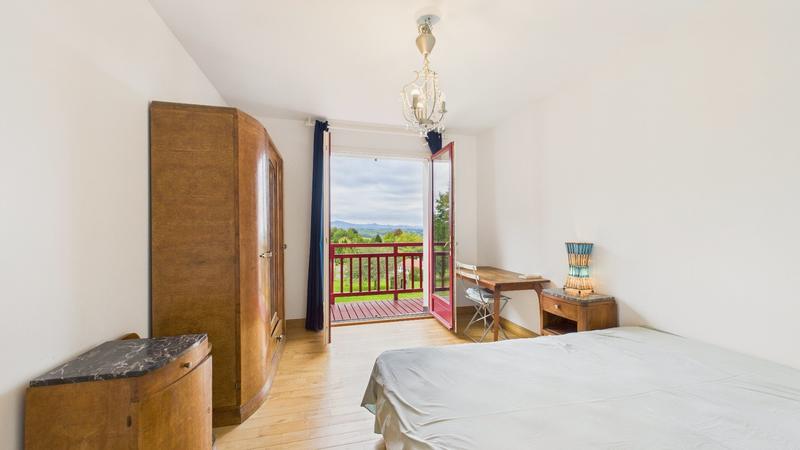 Maison - 316 m² - 10 pièces