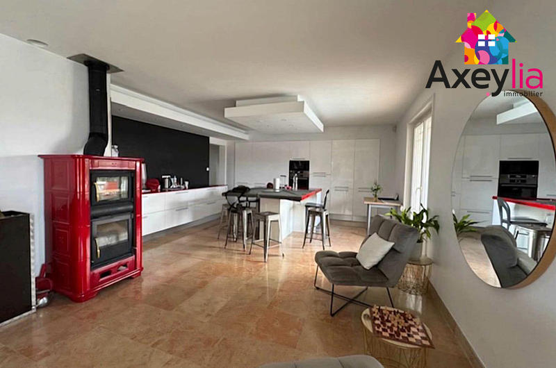 Maison - 283 m² - 10 pièces