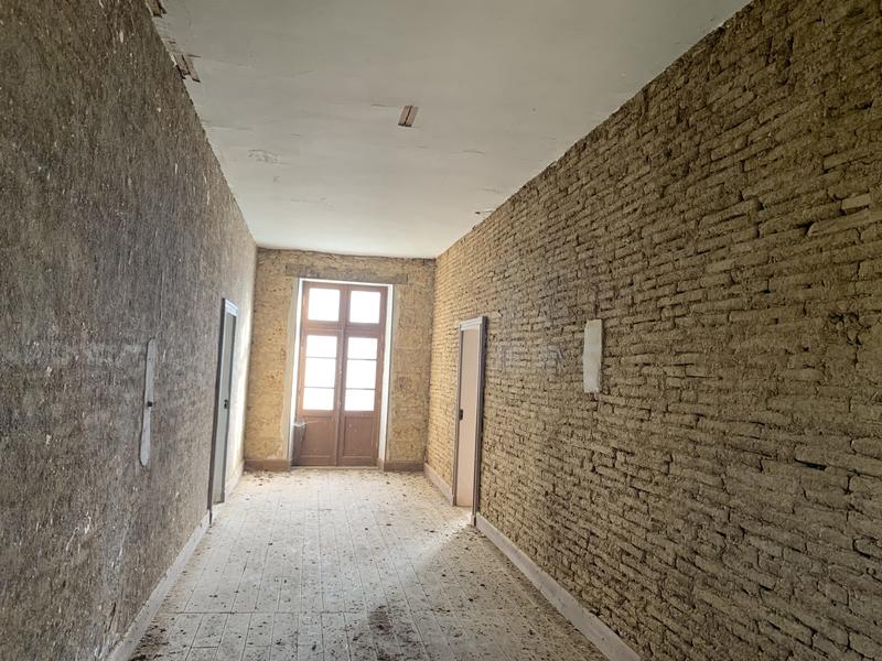 Maison ancienne - 280 m² - 6 pièces