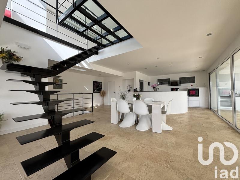 Maison de maîtres - 235 m² - 8 pièces