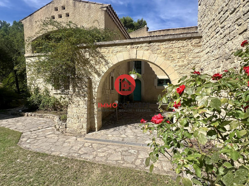 Villa - 265 m² - 8 pièces