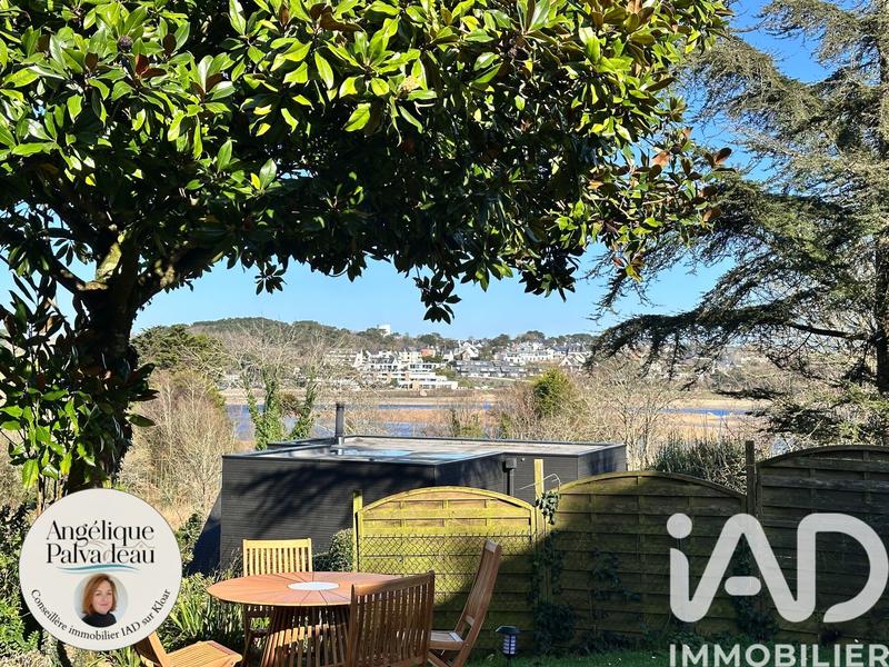 Maison - 242 m² - 8 pièces